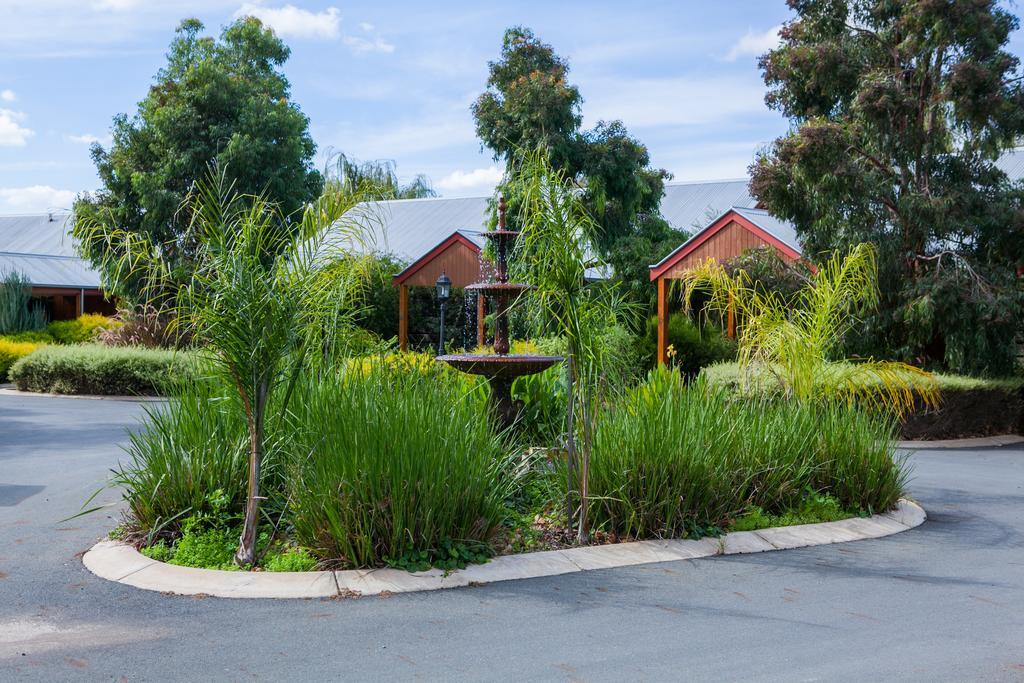 Perricoota Vines Retreat Hotell Moama Exteriör bild