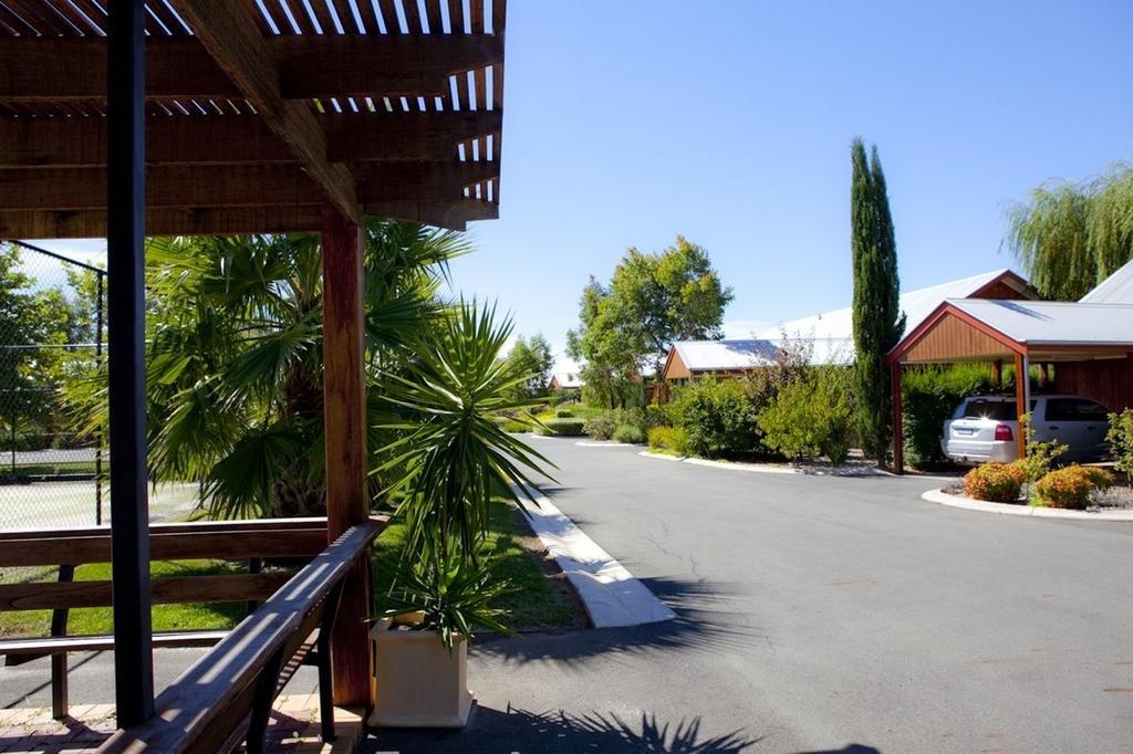 Perricoota Vines Retreat Hotell Moama Rum bild